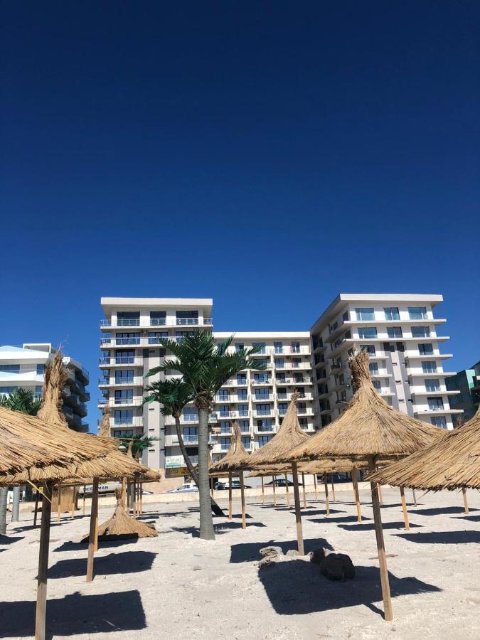 Bakuba - Studio Pe Plaja Cu Vedere La Mare & Loc Parcare Gratis Năvodari Esterno foto